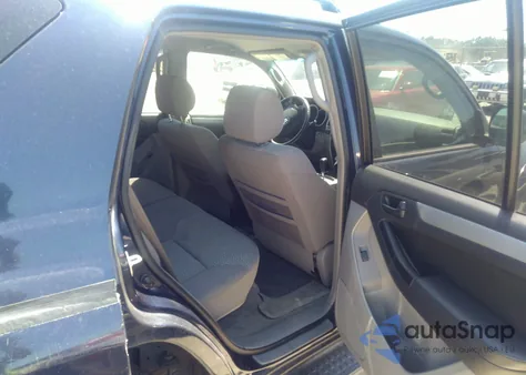 2006 Toyota 4Runner Sr5 V6 z USA, uszkodzony, nr VIN JTEZU14R068049943